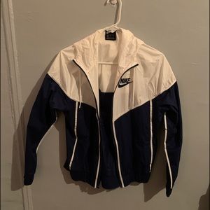 nike windbreaker